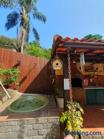 Aconchego de Itaipava - casa de 3 quartos, equipada, área kids, jacuzzi, pet friendly, churrasqueira, em meio a Natureza e próximo ao centro do bairro - Image 5