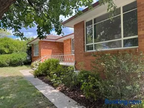 Elegant 4BR Home in Red Hill - Image 1