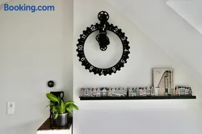 Beautiful penthouse near Rai and centre - Image 2