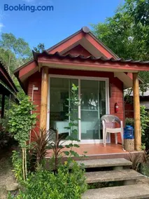 Pink Kangaroo Bungalows - Image 4