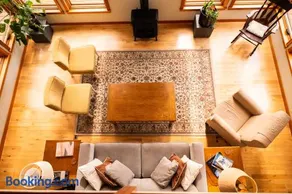 Island Waterview Retreat - Image 2