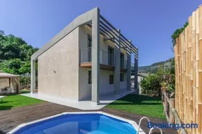 Luxury Summer House - Image 3