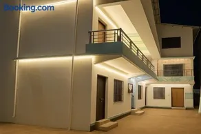 Sai Palace Holiday Home, Murud - Image 2