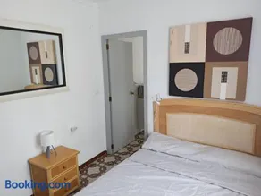 Mirror Apartment Gandia - Image 4