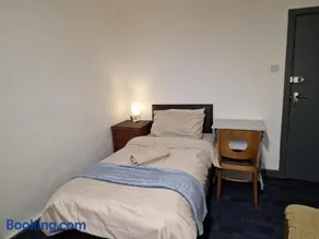 Room near East Midland Airport 5 - Image 2
