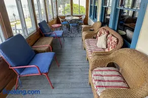 Clara's Retreat: Rocky Nook Kingston - Image 3