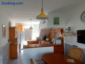 Maison paisible avec parking - Image 1