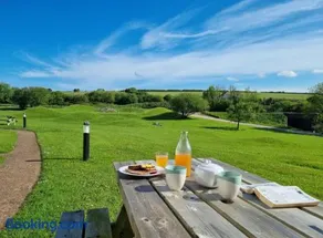 Sandpiper Cottage: cosy home near the beach - Image 3
