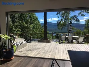 Stylish Mountain House with Reservoir Views, Near Woodstock NY - Image 1