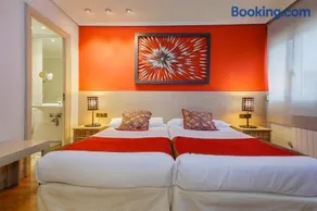 Hostal Rodas Pamplona - Image 2