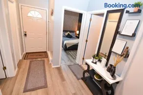 Bool Bear Lodge a pet friendly Pocono Vacation Home with Fireplace, BBQ and more - Image 5