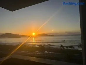 Cobertura Duplex frente Praia Massaguaçu 6 pessoas com vista e piscina - Image 3