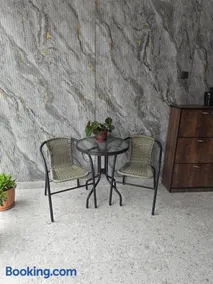 House Dea Dea - Image 2
