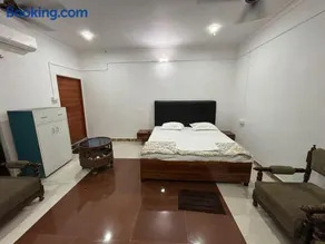 Trivrindam Hotel - Image 3