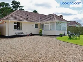 South Cleeve Bungalow - Image 1