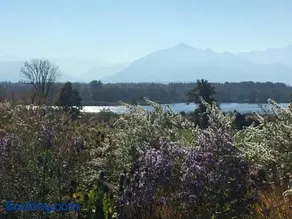 Chiemsee Exklusiv Ferienapartment Schneeganserhof - ein Refugium für längere erholsame Aufenthalte in Alleinlage am Chiemsee - Image 3