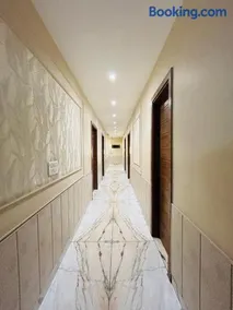 MsCONTINENTAL - Image 4