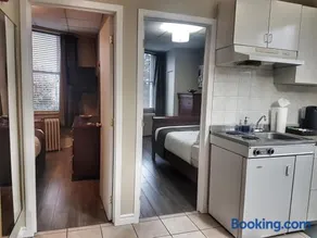 Cozy 2-Bedroom Apartment #25 by Amazing Property Rentals - Image 4