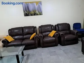 Mfalme House, Ngoingwa Estate, 100 Metres from Thika-Mangu Rd, Close to Thika City Centre - Free Parking, Fast Wi-Fi, Smart TV, 2 Bedrooms Perfect for a Family of 2-4 Members - Image 2