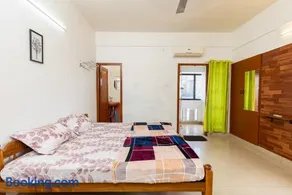 Spacious 3BHK at LIC Pattom Trivandram MG main road - Image 2