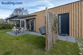 Leuk ingericht chalet in Zeeland - VP079 - Image 2