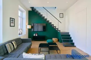 Spacious house 11 bedrooms 8 bathrooms 22 people. - Image 1