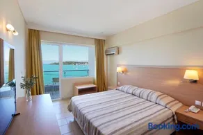 Nautica Bay Hotel - Image 2