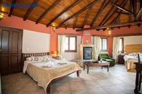 TERPOU StoneHouse and Suites Deluxe Family Suite - Image 2