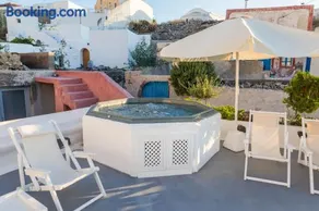 Gemini Cave Tzimara ,with mini plunge pool and hot tub - Image 2