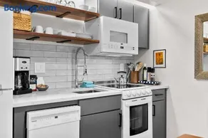 Recently Remodeled Ground Floor Studio Near Downtown Bend - Image 4