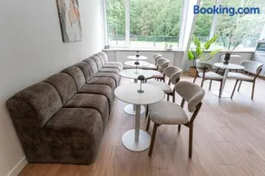 Nature Lodge Tilburg, 16 beds - Image 1
