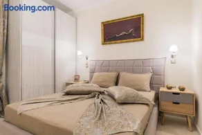 Danae Luxury Apartment - Image 2