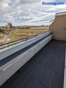 View - Image 3