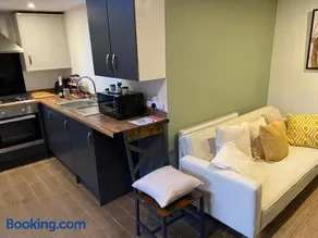 Stylish Bungalow upto 6 guests - Long Term Contractor Apartment - Image 3