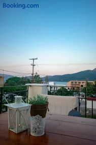 House of Hats - next to the coast - Karavomylos - Image 3