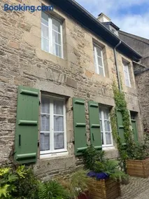 Chambres d'hôtes de charme au cœur de Tréguier - Image 1