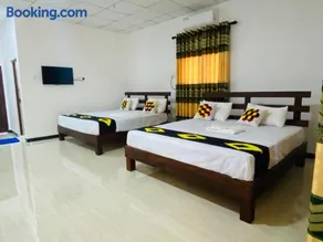 Hotel Surasa - Image 1