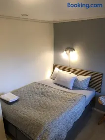 Privat rom i rolig gate - Image 1