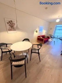 Holiday Apartment - Sea View, Water Park & Free Parking - Image 3