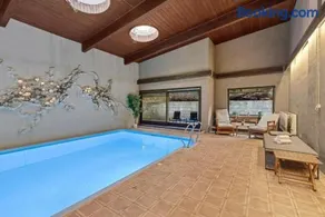 Wellness Villa near Vienna - Pool, Sauna & Whirlpool - Image 3