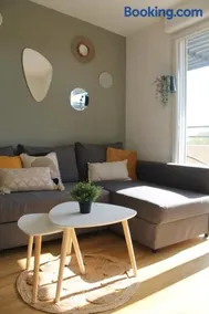 Logement lumineux près de la mer et de la ville - Image 3
