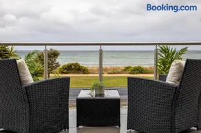 Beach Retreat - Image 1