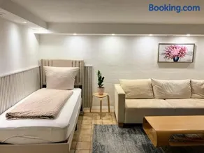 2 Zimmer I Küche I Waschmaschine I SmartTV I Klima I Parkplatz I 3 Bed I Garden I WLan - Image 2
