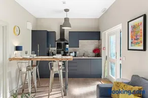 Brand New 1-Bed Flat With Free Parking - Image 4