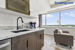 Modern Escape - 1701 - Image 2