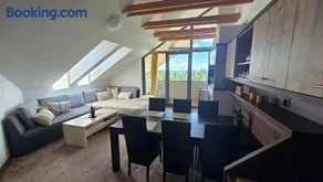 Summit View Apartment - Image 4