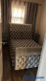 Luxurious 2 Bed Apartment - Image 5