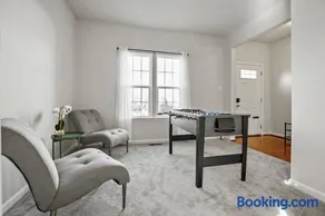 Spacious & Serene Family Gem: Games, Office, Yard! - Image 2
