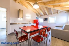 Casa Kaki - Eco friendly Apartments with Parking & Private Courtyard - Image 2