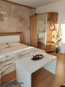 Cozy studio in Sanny Beach - Image 3